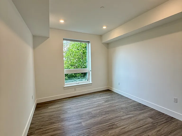 386 Market St #304 — Photo 8