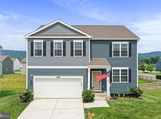 248 Aylesbury Ln, Martinsburg, WV 25403