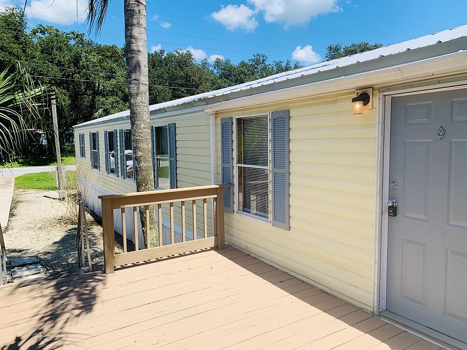 1st image of 305 Donald Ln