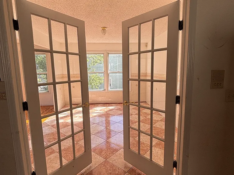 entrance to dining room