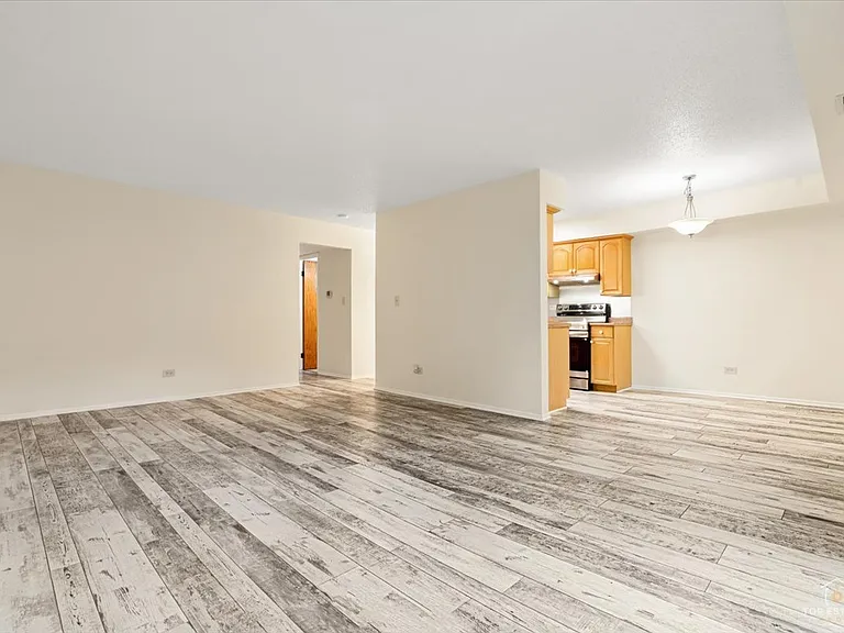 909 Buccaneer Dr #3 — Photo 2