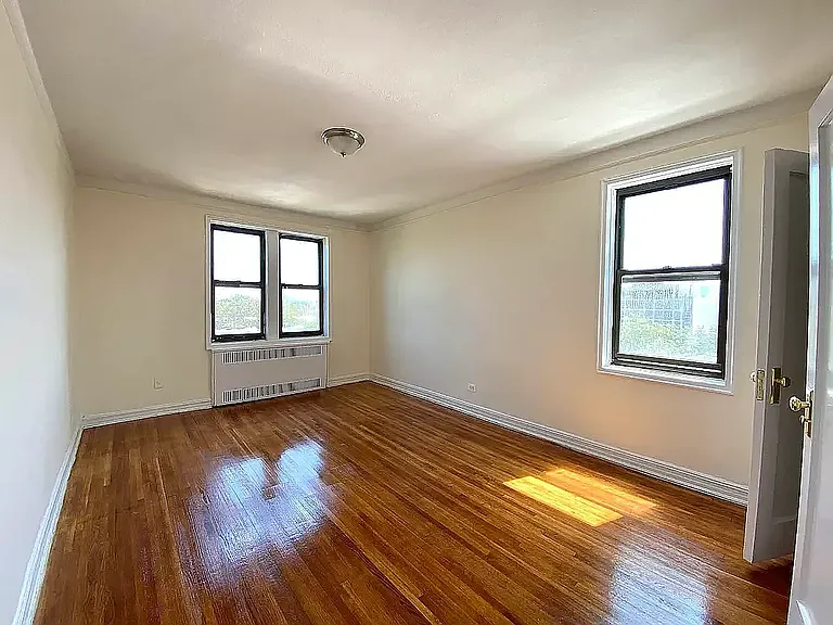 265 Quentin Rd #D6 — Photo 8