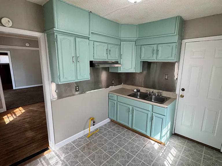 992 Wrenwood St — Photo 11