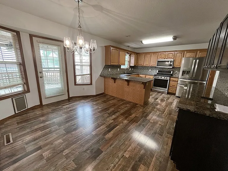5480 S Aaron Ave — Photo 6
