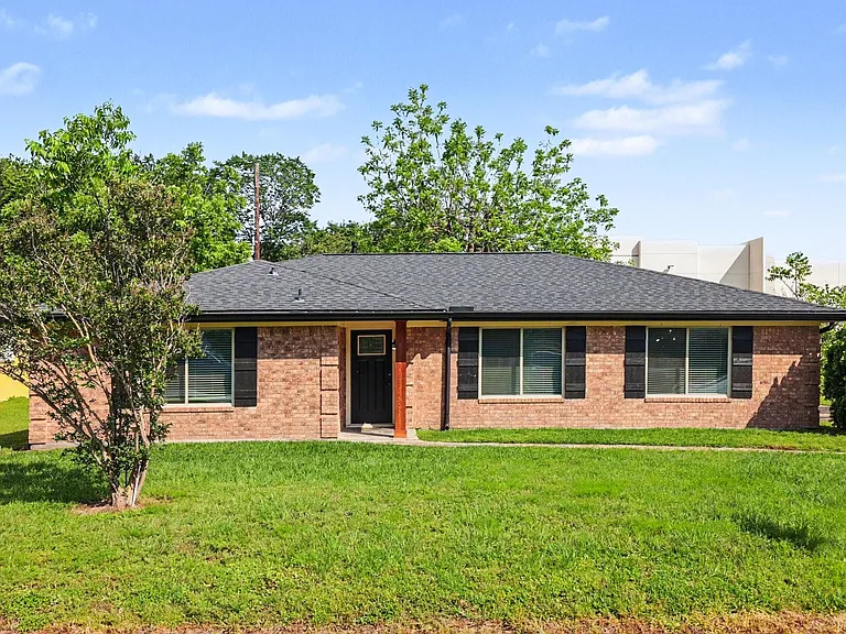 10606 Hemwick Dr — Photo 1