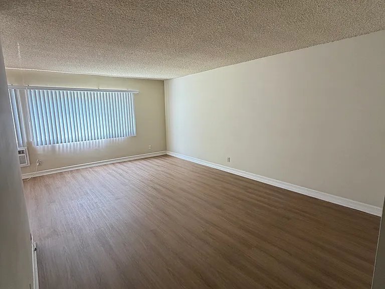 Palm Terrace Apartments — Photo 22