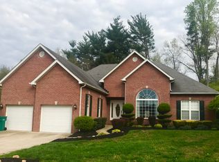 1223 Forest Dr, Hurricane, WV 25526