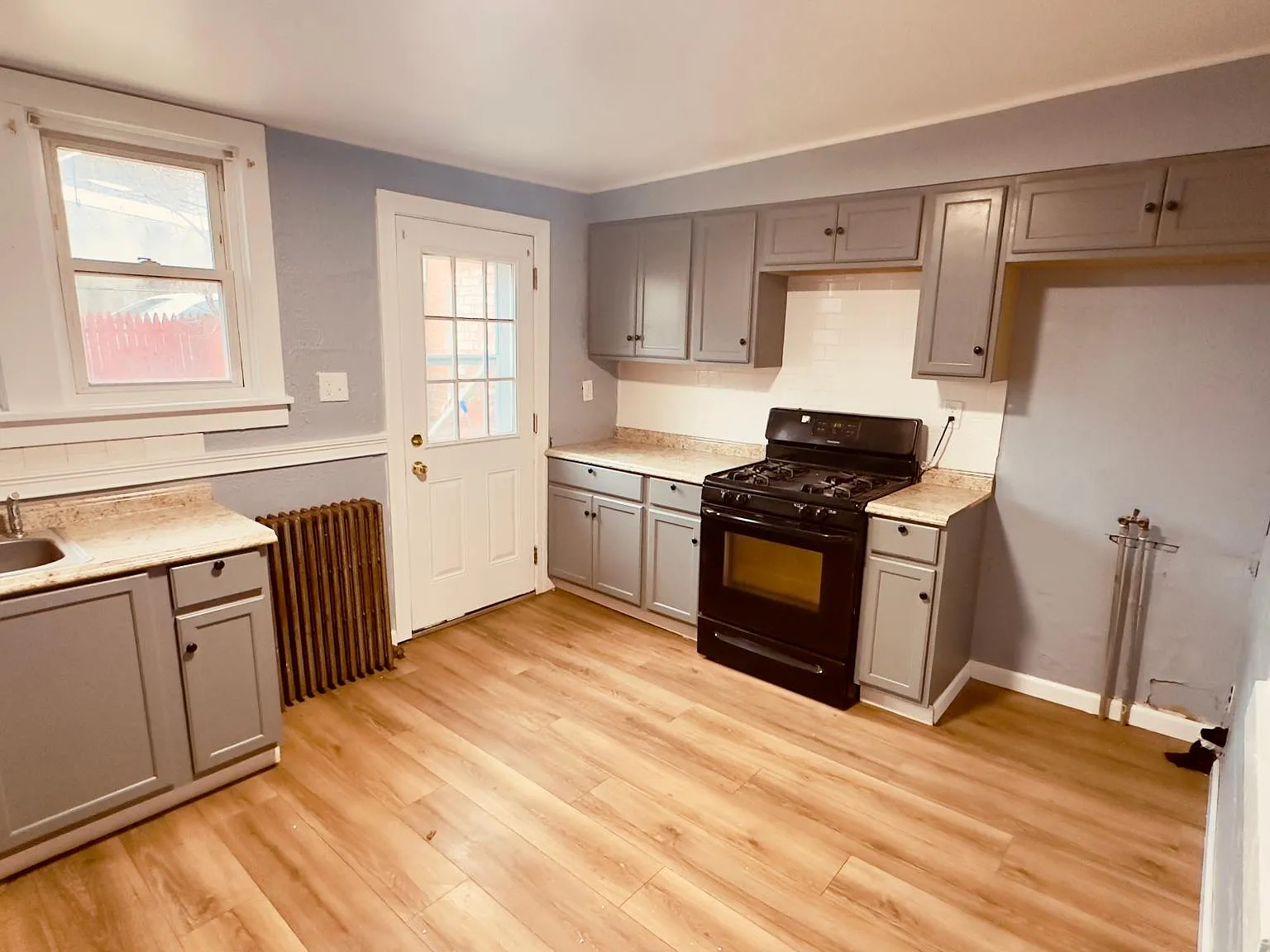 510 W Gordon St — Photo 2