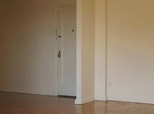 16605 Highland Ave APT 2H, Jamaica, NY 11432