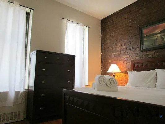 Rented by UpNext Real Estate | media 32