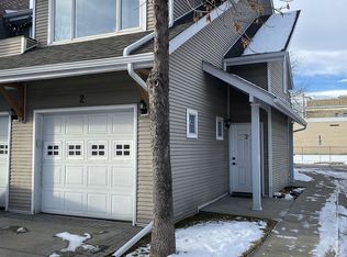 914 20th St SE #2, Calgary, AB T2G5P5