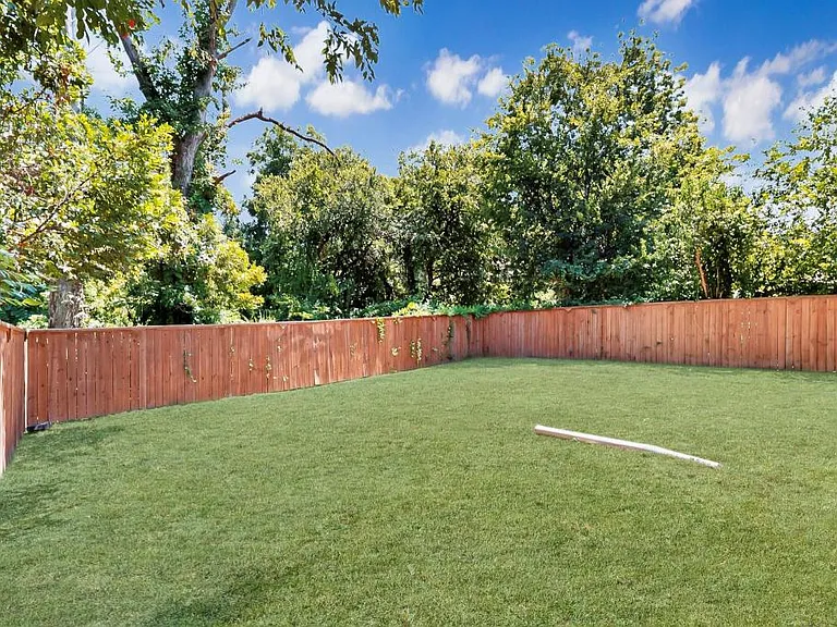 2538 Stovall Dr — Photo 35