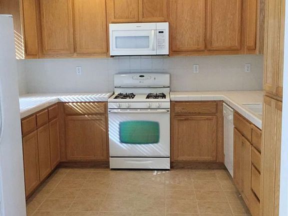4th image of 5122 Moorcroft Cir
