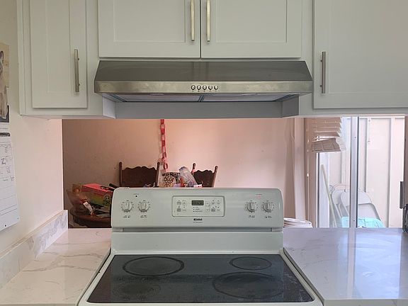 2nd image of 6353 Calle Altamira
