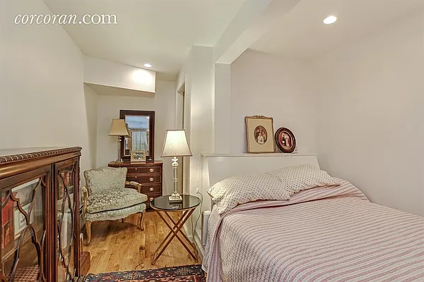 Rented by Corcoran | media 34