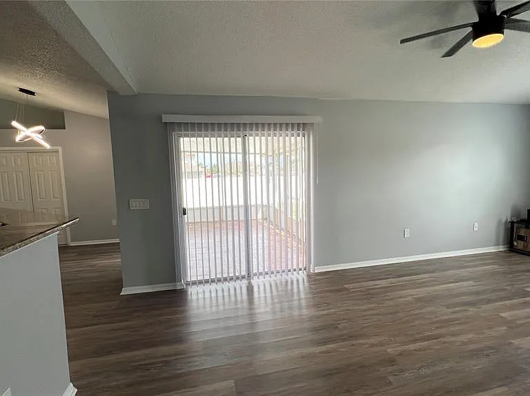 485 Martigues Dr — Photo 5
