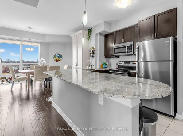 7730 Kipling Ave #610, Vaughan, ON L4L 1Y9