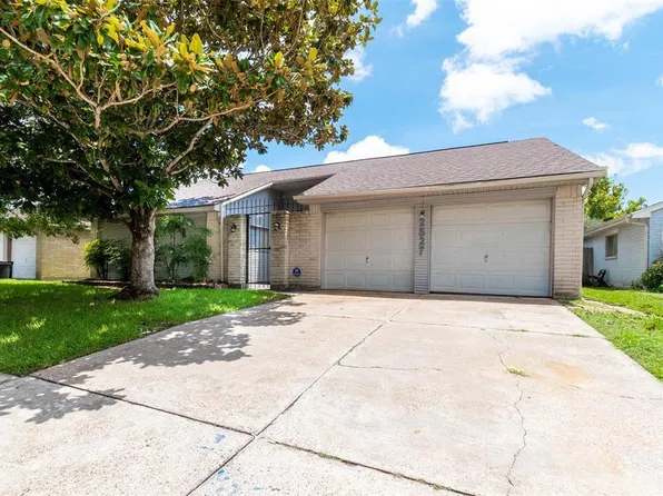 2527 Colonial Ridge Dr, Friendswood, TX 77546