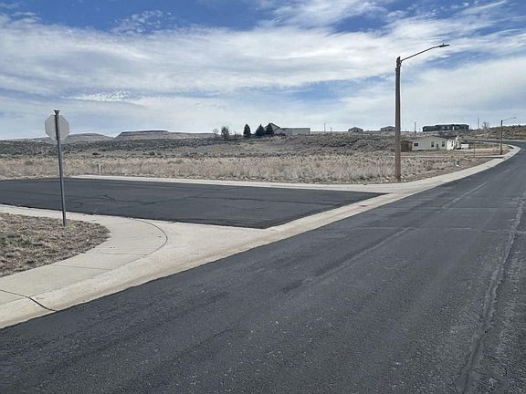 3rd image of Monte Carlo Dr