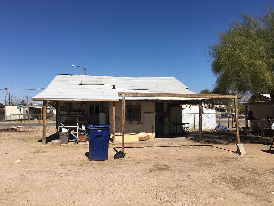 2nd image of 450 E 34th St