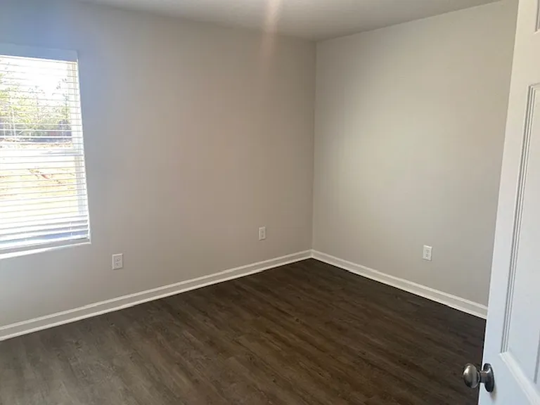 110 Marina Dr — Photo 13