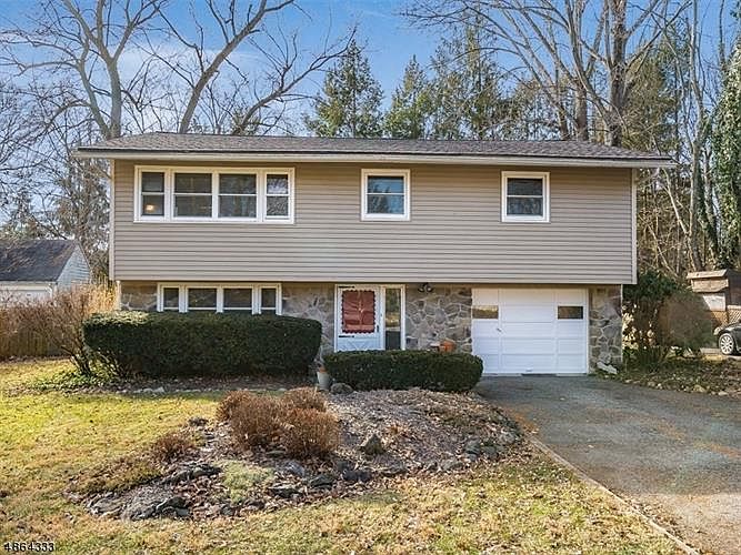 1st image of 16 Woodland Ave