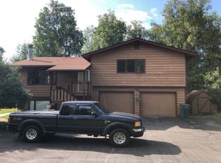 21828 Woodcliff Dr, Chugiak, AK 99567