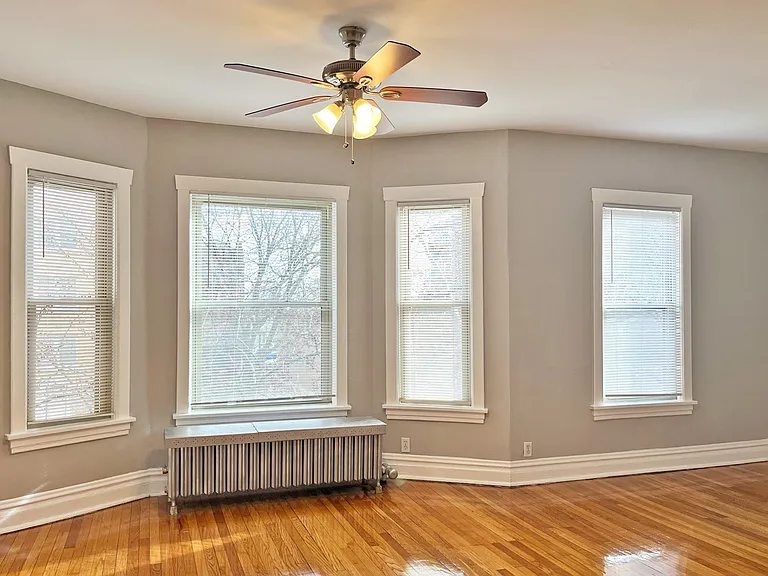 252 Washington Blvd. — Photo 3
