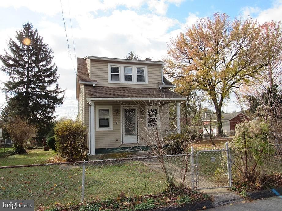1st image of 8 Fairview Ave