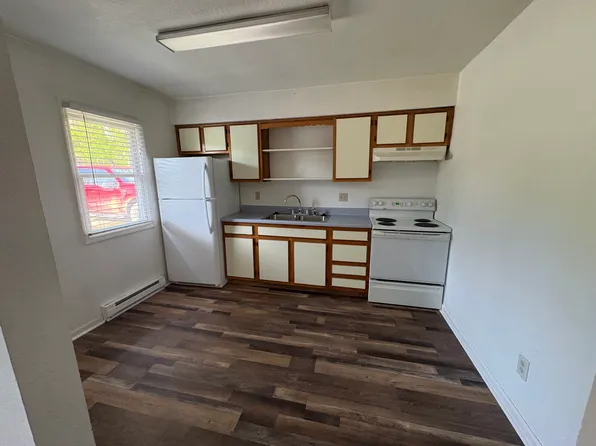 605 Valley St #603, Lathrop, MO 64465