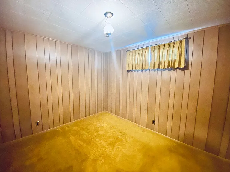 244 La Salle Dr — Photo 8