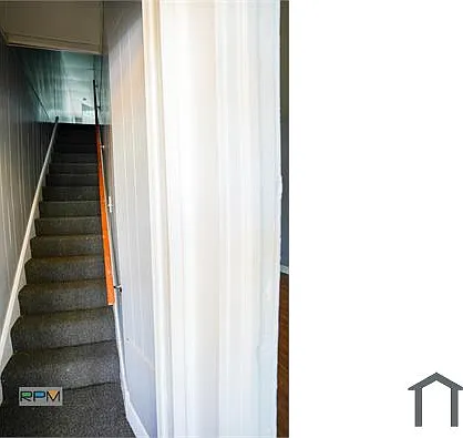 3 bed, $1,900 — Photo 2