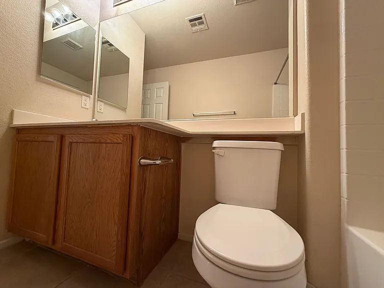 6420 Casamar St — Photo 37