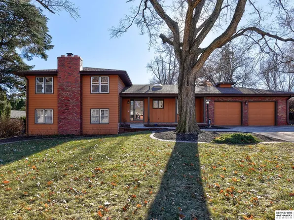10733 Cedar St, Omaha, NE 68124
