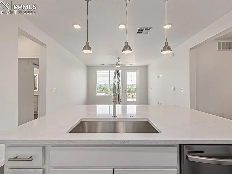 2252 Arikaree Hts #303 — Photo 6