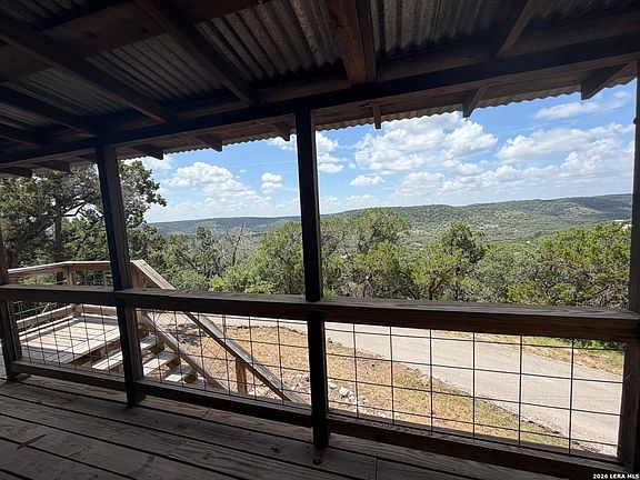 5th image of 360 WIND CREST DR