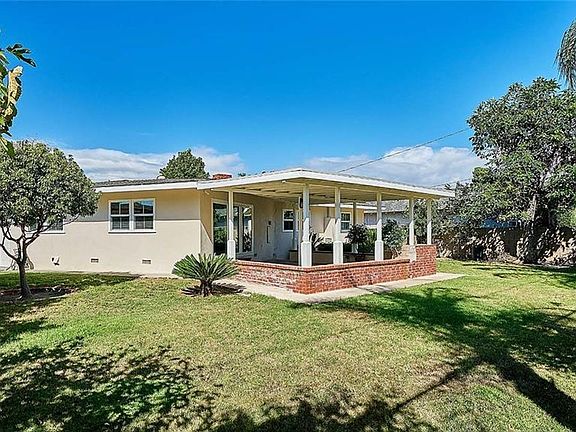 3rd image of 9522 Lambert Cir