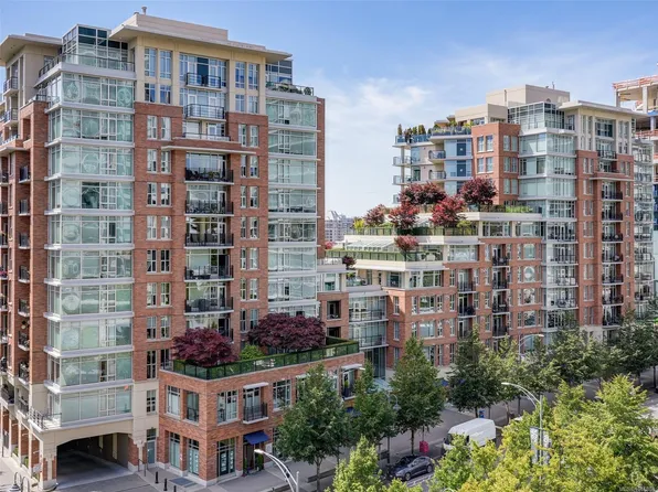 737 Humboldt St #N302, Victoria, BC V8W 1B1