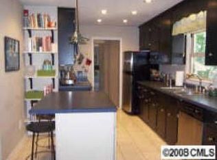 1616 Burtonwood Cres, Charlotte, NC 28212