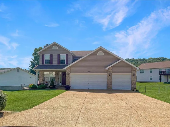 4242 NW Point Dr, House Springs, MO 63051