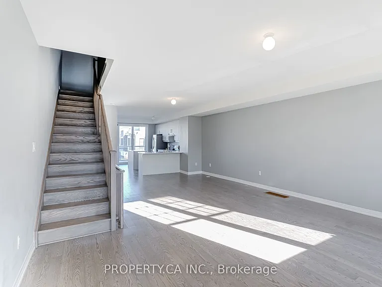 24 Clarington Blvd — Photo 13