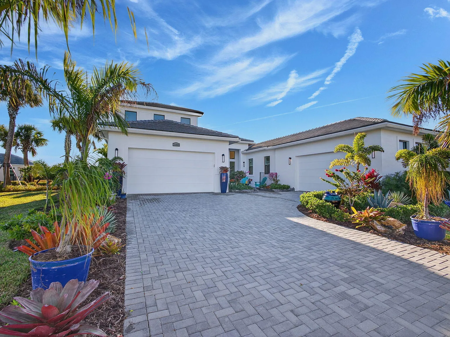 4 bed, 6.0 bath, 3873 sqft, $7,500 — Photo 4