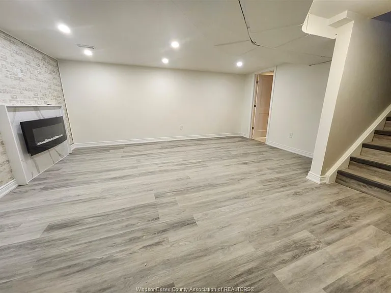 2571 Jos Street Louis Ave — Photo 11