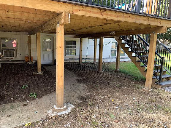 2nd image of 18 Tiffany Ln #B