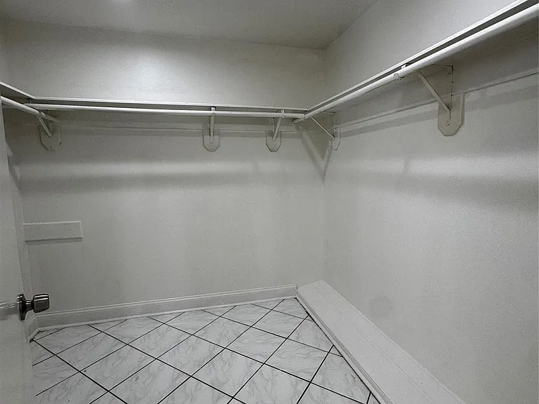 2203 Bisontine St — Photo 13