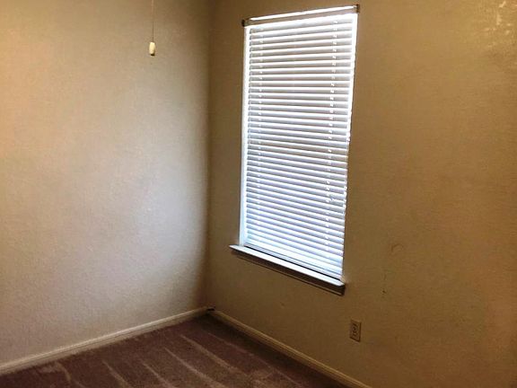 2nd image of 239 Bridle Dr