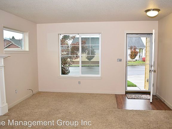 4th image of 10101 NE 142nd Ave