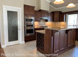 2118 Cadjew St, Redding, CA 96003