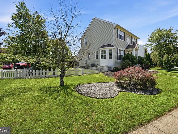 5th image of 13213 Daldownie Ct