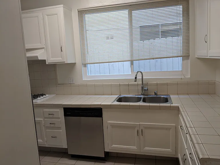 11681 Gorham Ave #6 — Photo 6